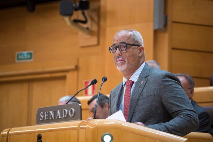 El senador del PSOE Ramón Morales Quesada interviene durante una sesión plenaria en el Senado, a 17 de mayo de 2023, en Madrid (España). El proyecto de Ley por el Derecho a la Vivienda se enfrenta a su aprobación definitiva en el pleno del Senado. La nu