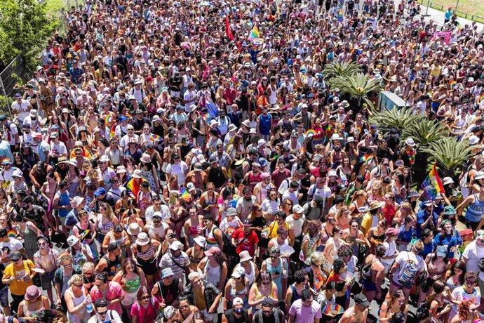 Archivo - Miles de personas en las calles de Tel Aviv en el desfile del Orgullo de 2023