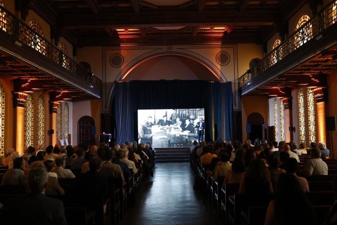 La Casa dels Clssics reivindica el "valor" de la colección Bernat Metge en su centenario