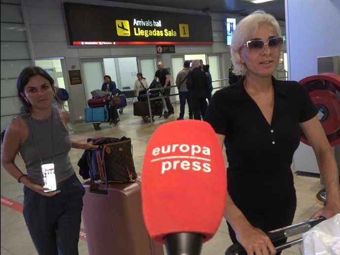 Ana María Aldón y Alexia Rivas