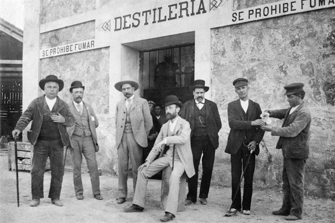 Foto antigua de Alcázar de San Juan que forma parte de la exposición virtual del Gobierno de C-LM por el Día de los Archivos.