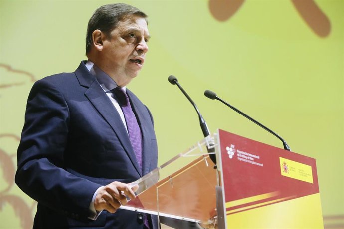 El ministro de Agricultura, Pesca y Alimentación, Luis Planas, durante su intervención en la inauguración del 44 Congreso Mundial de la Viña y el Vino, a 05 de junio del 2023 en Cádiz (Andalucía, España)