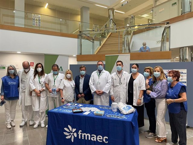 El Hospital Clínico Universitario Virgen de la Victoria se ha sumado este viernes a la campaña para la prevención del cáncer de próstata, como la enfermedad más frecuente en varones, con una alta incidencia sobre todo a partir de los 60 años.