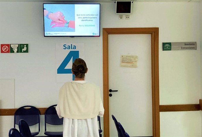 Canal de información instalado por el Área de Osuna en las salas de espera.