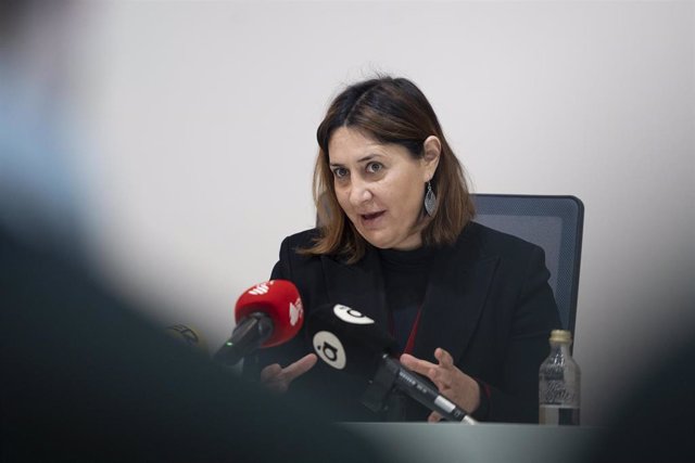 Archivo - La consellera de Participación, Transparencia, Cooperación y Calidad Democrática, Rosa Pérez Garijo, durante una rueda de prensa