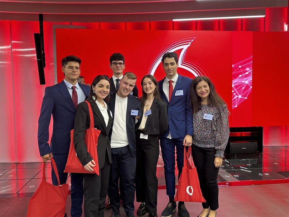 Equipo que ha desarrollado el proyecto 'Luminax' en la 5 edición de Vodafone Campus Lab