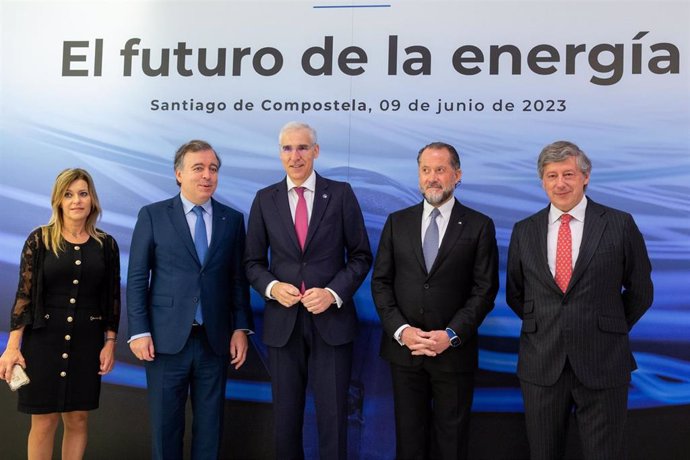 El vicepresidente primero y conselleiro de Economía, Francisco Conde, participa en la inauguración de la jornada O futuro da enerxía