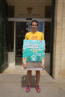 Asier Martínez de la Pera., autor del cartel ganador de las fiestas de Santurtzi.