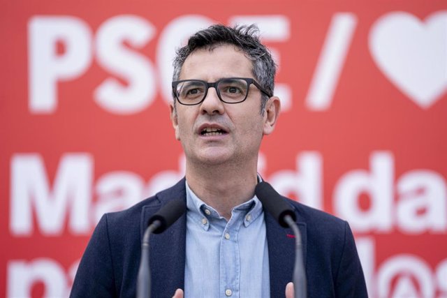 El ministro de la Presidencia, Relaciones con las Cortes y Memoria Democrática, Félix Bolaños, interviene durante un acto de campaña del PSOE, en la plaza Puerto Chico, a 19 de mayo de 2023, en Madrid (España). 