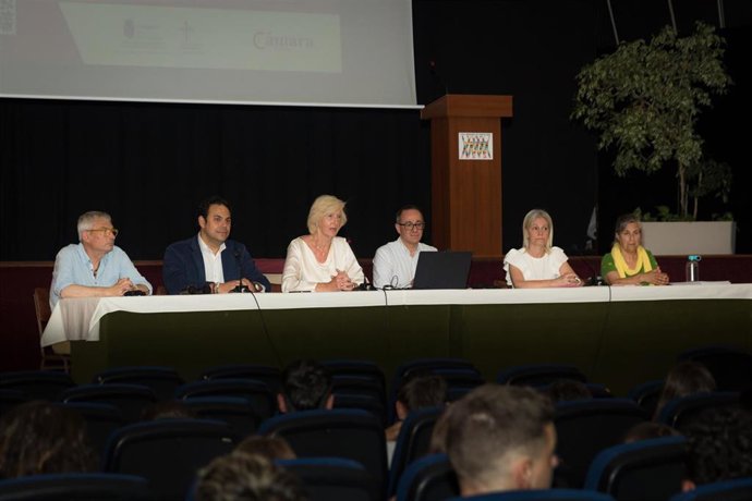 La Consejera De Educación Y Formación Profesional En Funciones, Marina Lombó, Asiste A La Entrega De Títulos De Laboreso.
