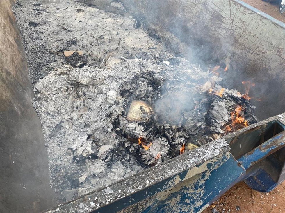 Imagen del contenedor señalado por IU en su denuncia
