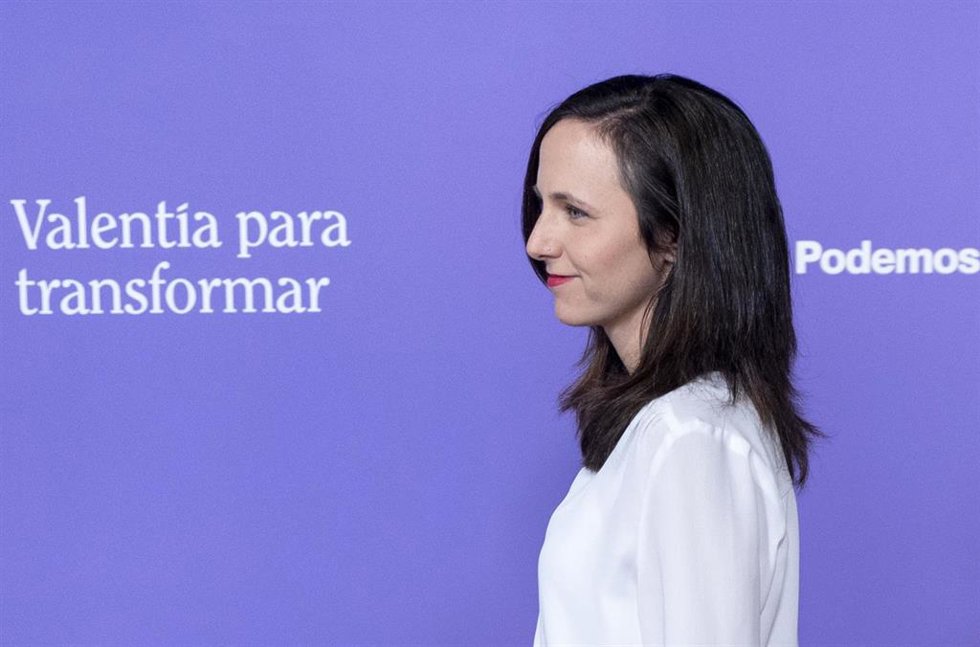 La líder de Podemos y ministra de Derechos Sociales, Ione Belarra, a su llegada a una rueda de prensa en la sede de Podemos, a 29 de mayo de 2023, en Madrid (España). 