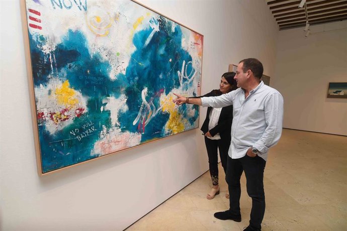 Inauguración de la muestra 'Lugares perdidos. Sin rastro de mis pasos' en la Sociedad Económica de Amigos del País.