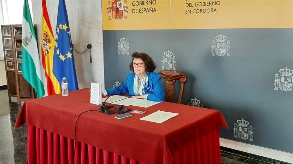 La subdelegada del Gobierno en Córdoba, Rafaela Valenzuela, en una rueda de prensa.
