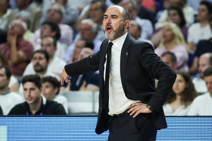 El entrenador del Real Madrid, Chus Mateo.