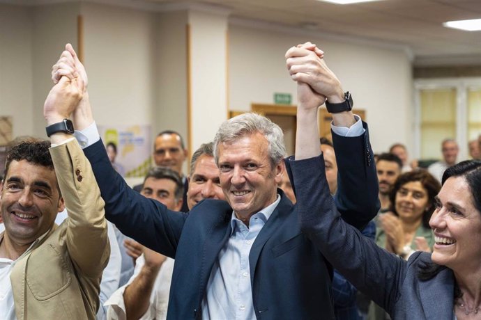 Alfonso Rueda, Luis López y Paula Prado en la junta directiva provincial del PP de Pontevedra.