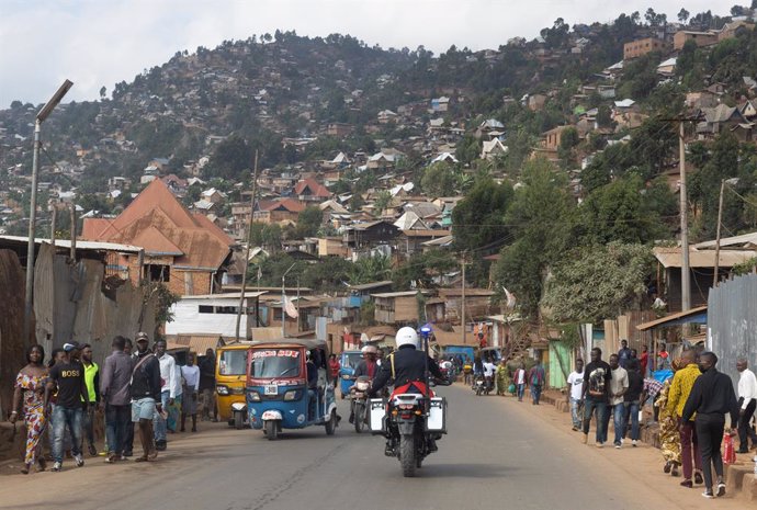 Archivo - Illustration shows the way to a visit to the Panzi hospital, part of an official visit to the Democratic Republic of Congo, Sunday 12 June 2022, in Bukavu.