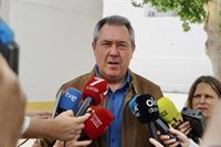 Espadas defiende que el PSOE-A llega "muy bien" al Comité Federal y que en Andalucía "no hay incendios"