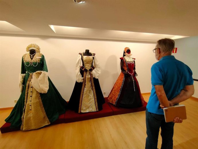 Exposición en Salamanca con trajes elaborados con modelos del Siglo de Oro