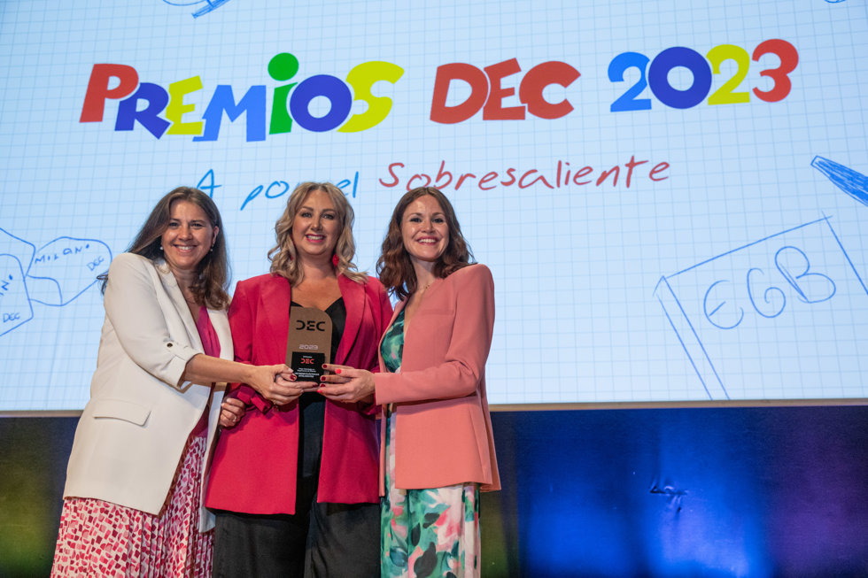 Blanca Espinosa, responsable de Relación con Clientes de i-DE, Mónica Miyar, directora de Servicios al Cliente de i-DE, y Lorena Fernández Villalvilla, responsable de Experiencia de Cliente (CXO) en i-DE.
