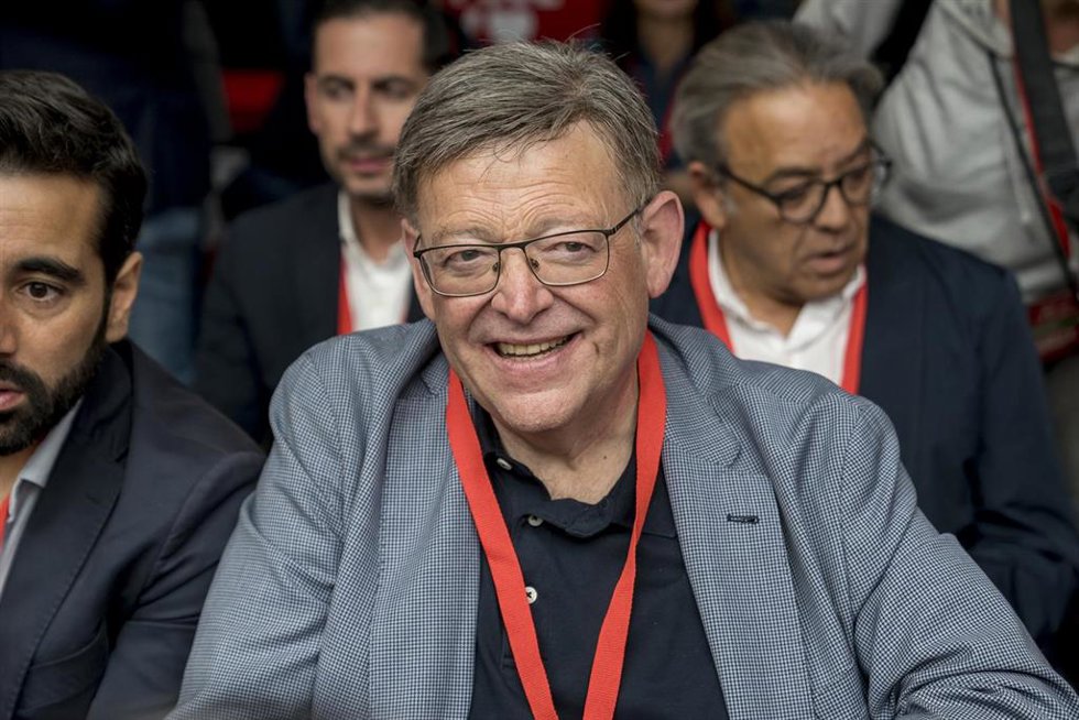 El presidente en funciones de la Generalitat valenciana, Ximo Puig, al inicio de la reunión del Comité Federal del PSOE este sábado en Madrid