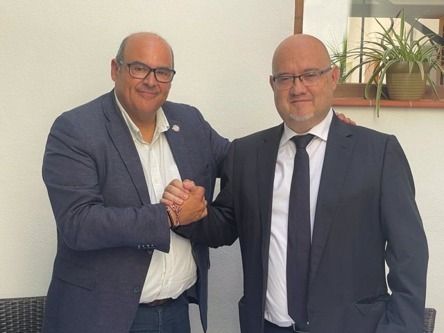 Acuerdo entre el PP y Gipmtm para gobernar Vélez-Málaga