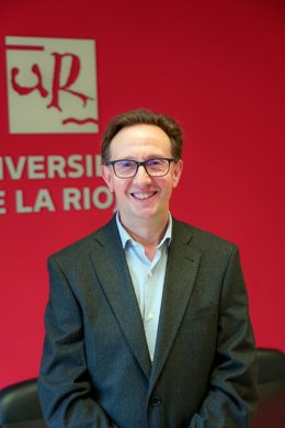 Archivo - Estudio concluye que el apoyo familiar y habilidades de comunicación de adolescentes disminuyen riesgo abandono escolar