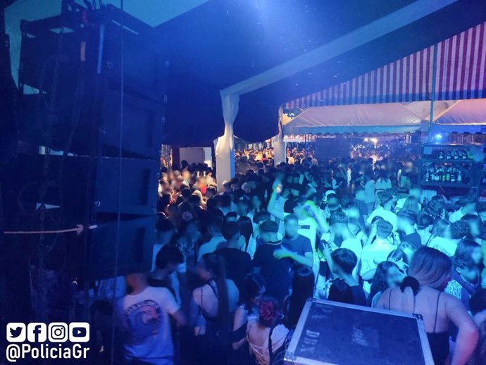 Caseta desalojada por la Policía Local de Granada