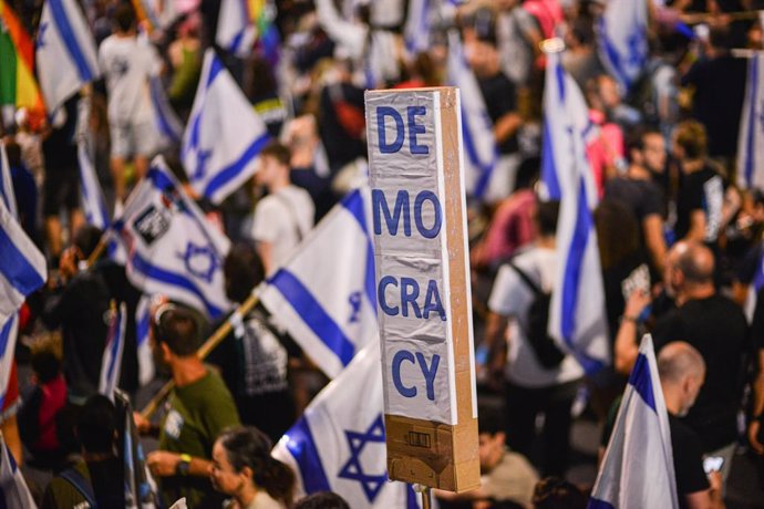 June 3, 2023, Tel Aviv, Israel: Israeli Anti judicial overhaul protestors block the Ayalon highway during the demonstration. Israeli Anti judicial overhaul protestors block the Ayalon highway.