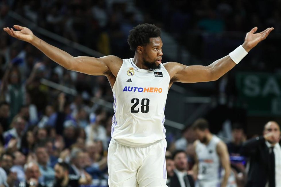 Guerschon Yabusele, durante un partido con el Real Madrid.