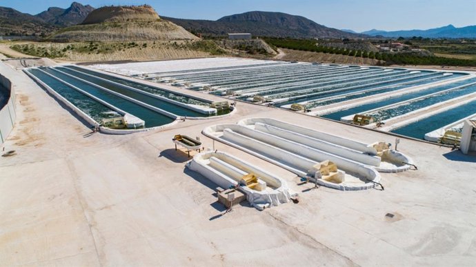 Fotografía aérea de dornes para vídeos corporativos agrícolas e industriales producidos por producciones recorder