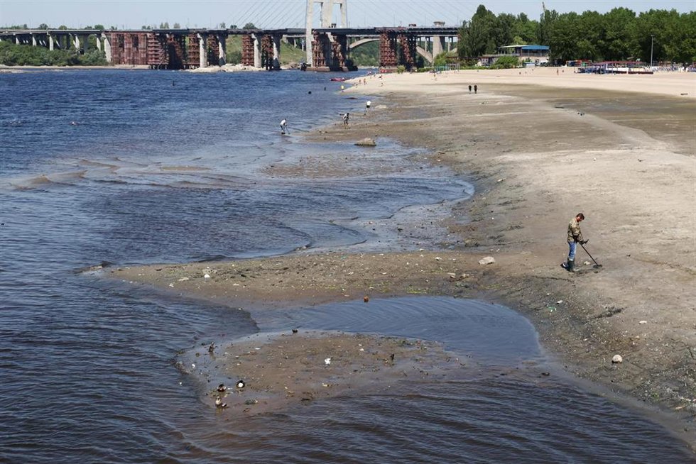 Destrucción de la presa Kajovka en Ucrania 