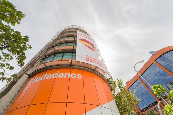 Archivo - Fachada de la sede de Ciudadanos en la capital.