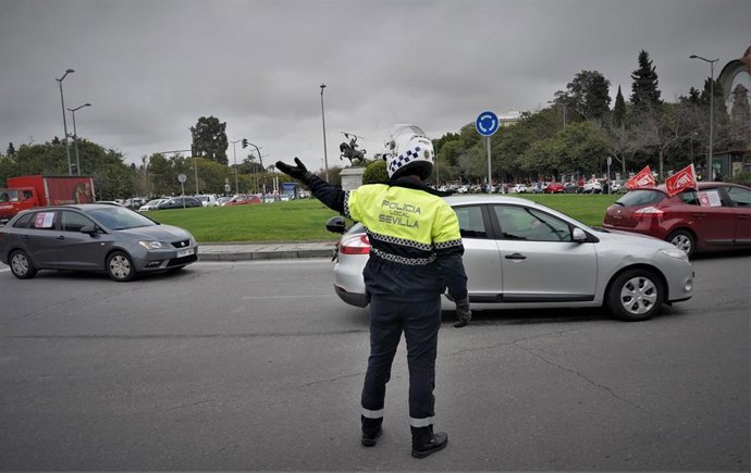 Archivo - Las tareas arrancan desde la glorieta del Cid, en la imagen, hasta la avenida de la Borbolla.
