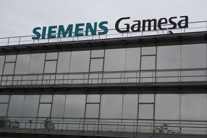 Archivo - Fachada del edificio de Siemens Gamesa