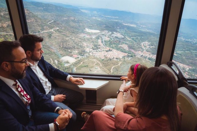 El presidente de la Generalitat visita el Cremallera de Montserrat