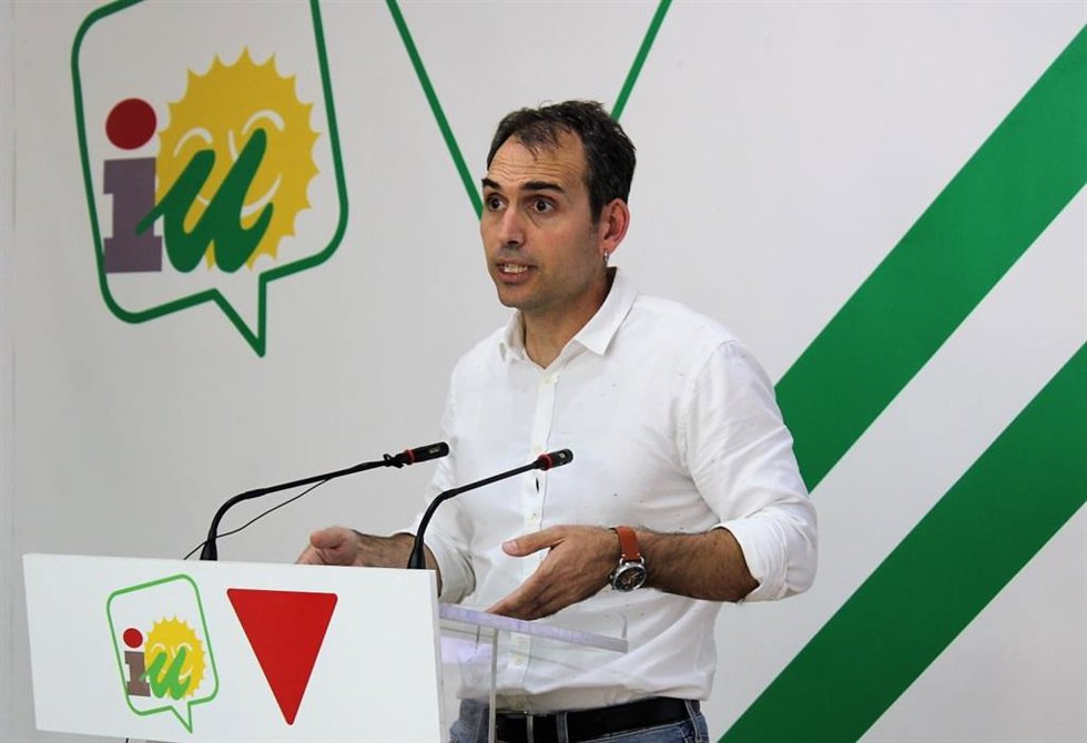 Toni Valero, coordinador general de IU Andalucía, en rueda de prensa