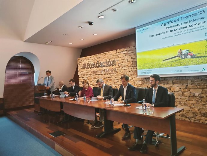 Presentación del Informe de Tendencias de Tendencias Agroalimentarias 2023 de la Fundación Europea para la Innovación (INTEC) e Indra-Minsait.