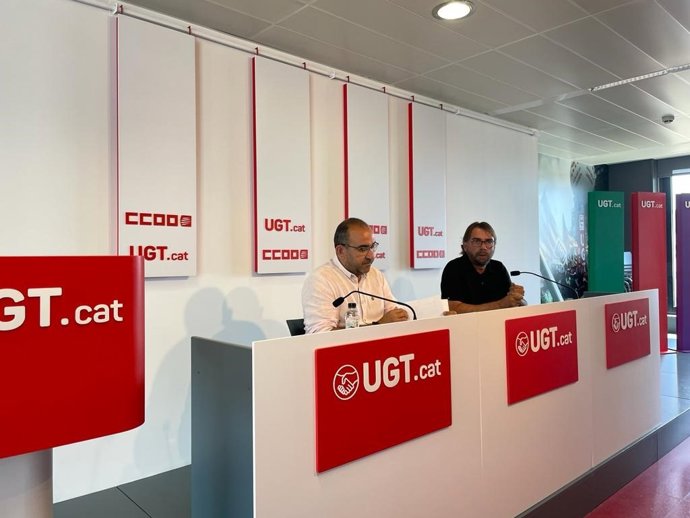 Los secretarios generales de UGT y CC.OO. De Catalunya, Camil Ros y Javier Pacheco, en rueda de prensa.