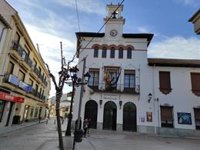 Concentración silenciosa en Marmolejo (Jaén) en memoria del policía fallecido en acto de servicio en Andújar (Jaén)
