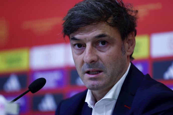 Archivo - Santi Denia, head coach of Spain U21, attends during his press conference celebrated at Ciudad del Futbol on March 17, 2023, in Las Rozas, Madrid, Spain.