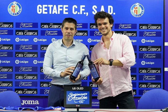 El Getafe CF lanza su vino 'Sentimiento azulón' con una edición limitada de 1.200 botellas