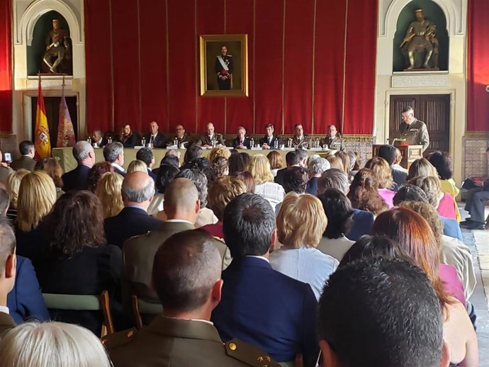 Momento del acto institucional, en la sala de Reyes del Alcázar.