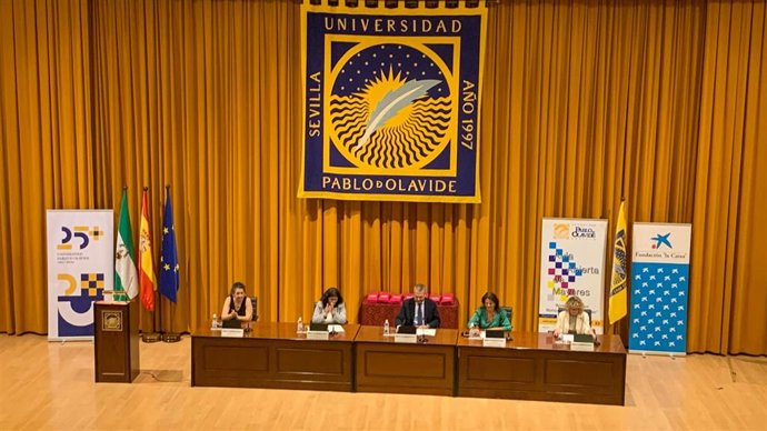El Aula Abierta de Mayores de la UPO finaliza el curso con más de mil estudiantes