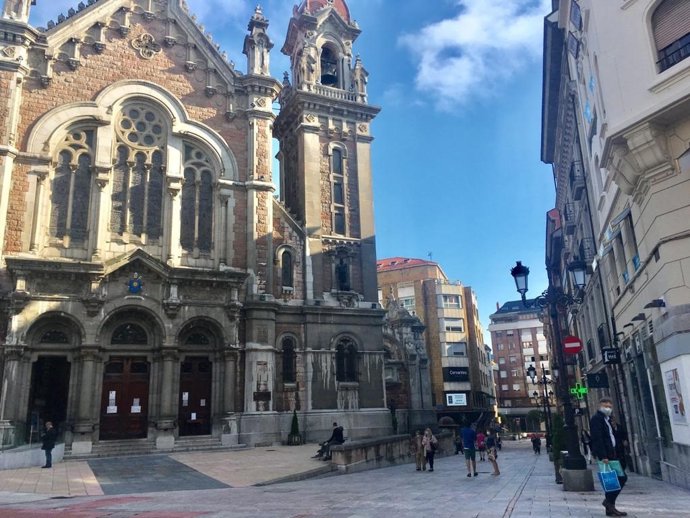 Archivo - Iglesia de San Juan, en Oviedo.