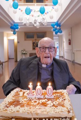 Archivo - El sacerdote José Peiró el pasado marzo