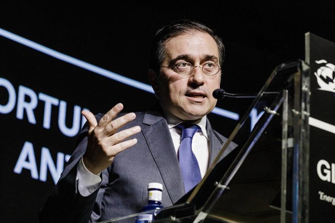 El ministro de Asuntos Exteriores, Unión Europea y Cooperación, José Manuel Albares, interviene durante el encuentro de Europa Press, Global Trends 2023