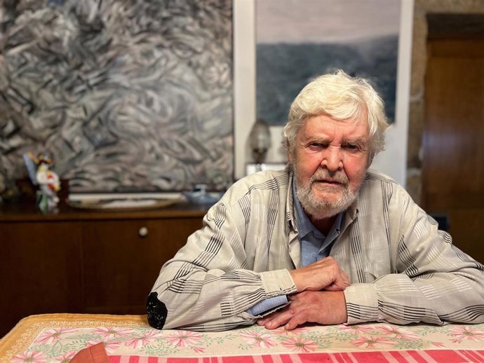 Xosé Manuel Beiras, histórico dirigente nacionalista, posa para una entrevista con Europa Press en junio de 2023 para posicionarse sobre el voto para el 23 de julio, elecciones generales.