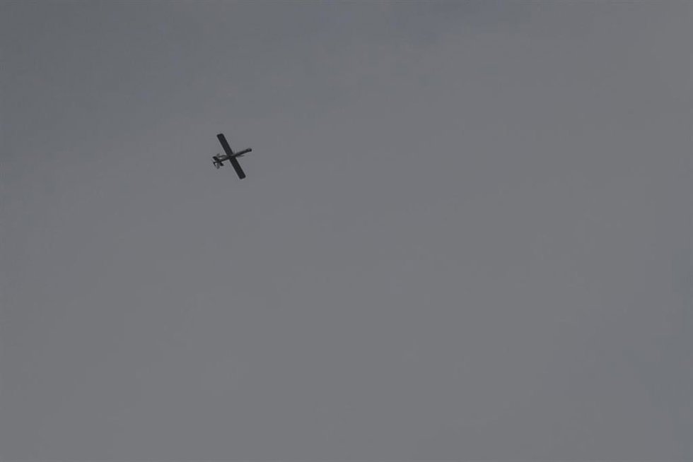 Archivo - Imagen de archivo de un dron sobrevolando Siria