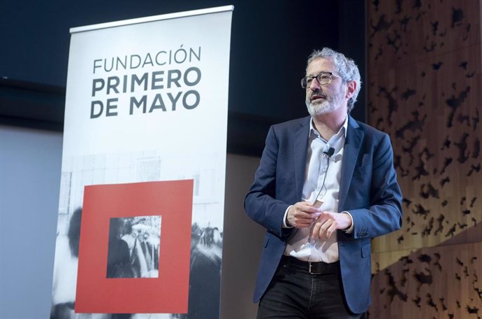El director del gabinete económico de CCOO, Carlos Martín Urriza, durante la jornada 'La nueva gobernanza europea y la fiscalidad en España', en el Aula 1 de Caixaforum, a 6 de junio de 2023, en Madrid (España). 